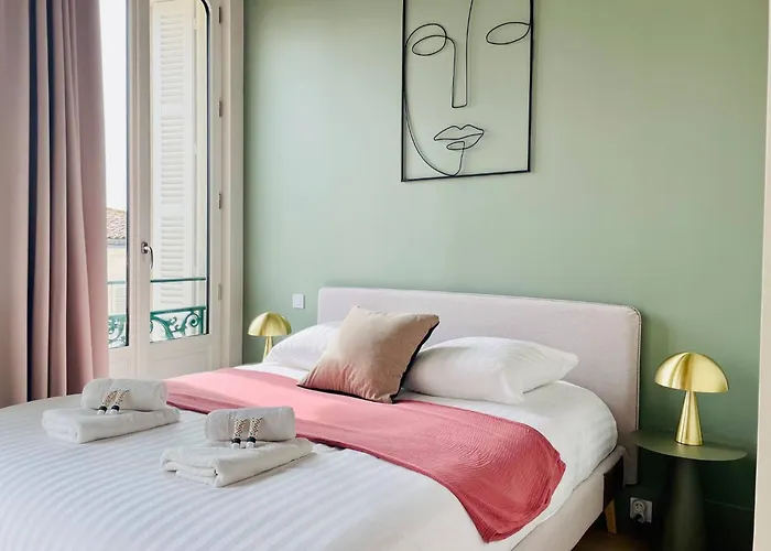 Appartement Le Logis Gargoulleau, Centre Ville, Lr145 *